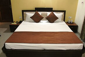 Hotel Maiden Residency