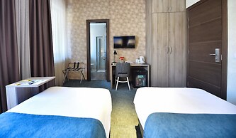 Hotel Mint