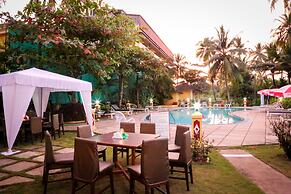 Carina Beach Resort