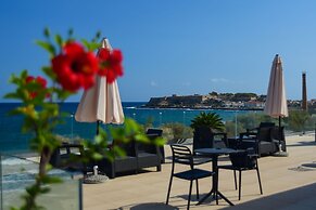 Archipelagos Hotel