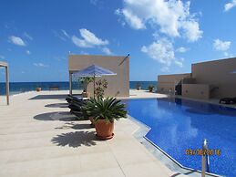 Archipelagos Hotel