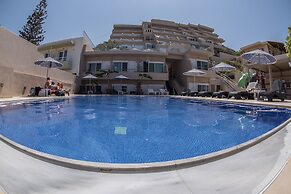 Archipelagos Hotel