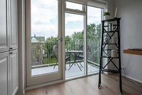 Thomsen Apartments