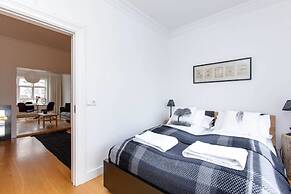 Thomsen Apartments