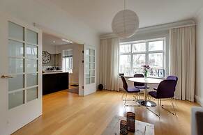 Thomsen Apartments
