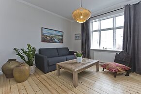 Thomsen Apartments