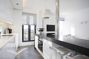 Thomsen Apartments