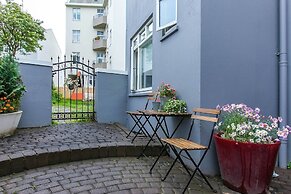 Thomsen Apartments