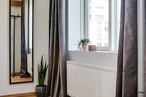 Thomsen Apartments