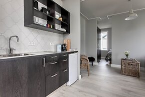 Thomsen Apartments