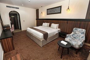 Reef Global Hotel