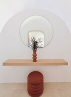 Luna Santorini Suites