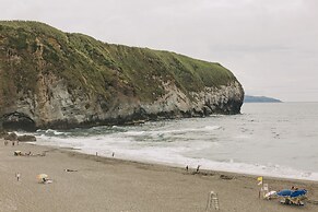 Santa Barbara Eco Beach Resort