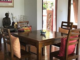 De Chom Villa