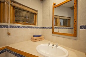 Lokuthula Lodges