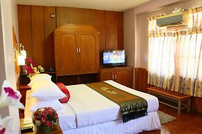 Royal City Hotel