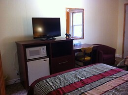 Deep River Motel