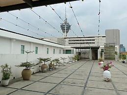 Fuller Hotel