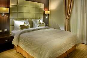 Golden Ocean Hotel