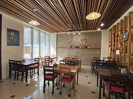 Happy Life Hostel