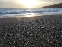 Karbel Beach Hotel