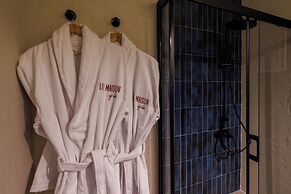 Lill Maison Hotel & City Club