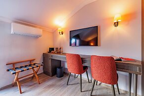 Lill Maison Hotel & City Club