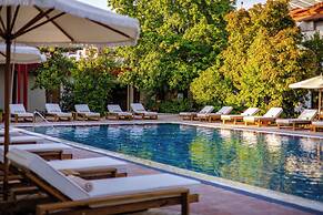 Lill Maison Hotel & City Club