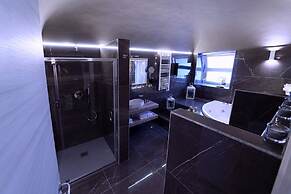 Etna Suite