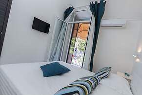 Etna Suite