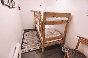 Abisko Guesthouse  & Activities