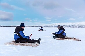 Abisko Guesthouse  & Activities