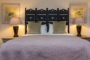 Melrose Place Boutique Hotel