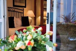 Melrose Place Boutique Hotel