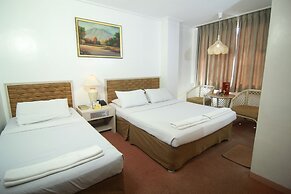 Hotel Supreme