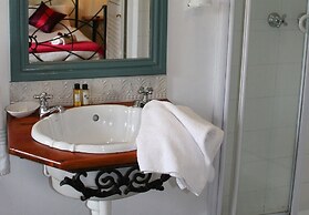 Knysna Wayside Inn