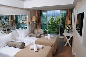 Alesta Yacht Hotel