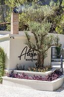 Alesta Yacht Hotel