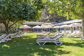Alesta Yacht Hotel