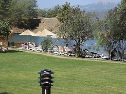 Alesta Yacht Hotel
