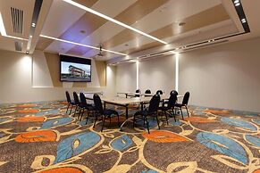 Calamvale Suites and Conference Centre