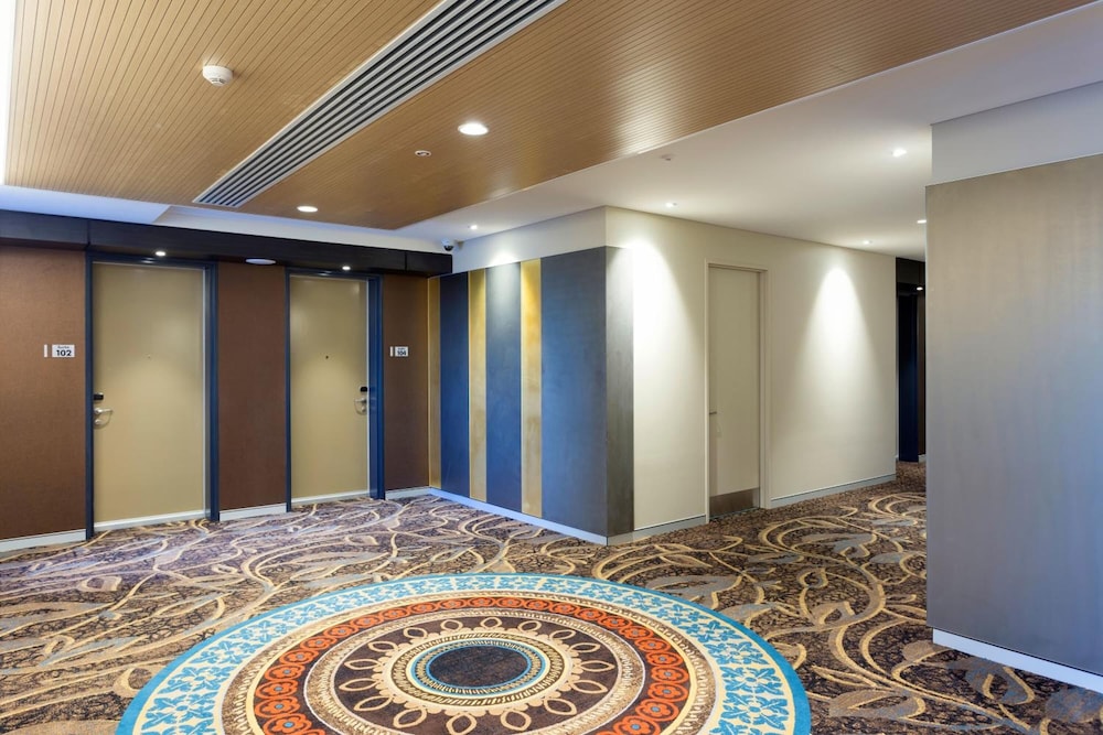 Calamvale Suites and Conference Centre