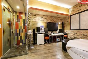 Koam Tourist Hotel