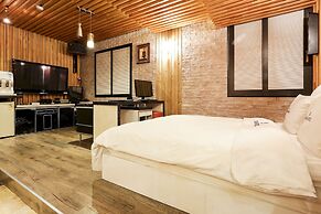Koam Tourist Hotel