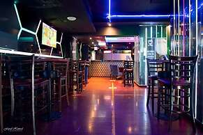 Manhattan Avenue Hotel