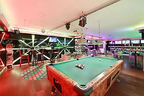 Manhattan Avenue Hotel