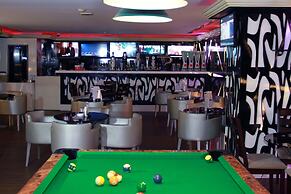Manhattan Avenue Hotel