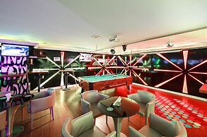 Manhattan Avenue Hotel