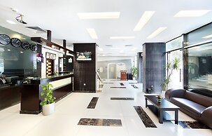 Manhattan Avenue Hotel
