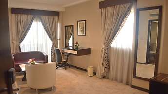 Manhattan Avenue Hotel